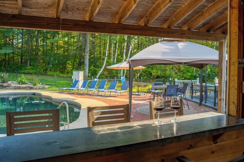 Gilford Getaway - Pool & Hot Tub - Lakes Region