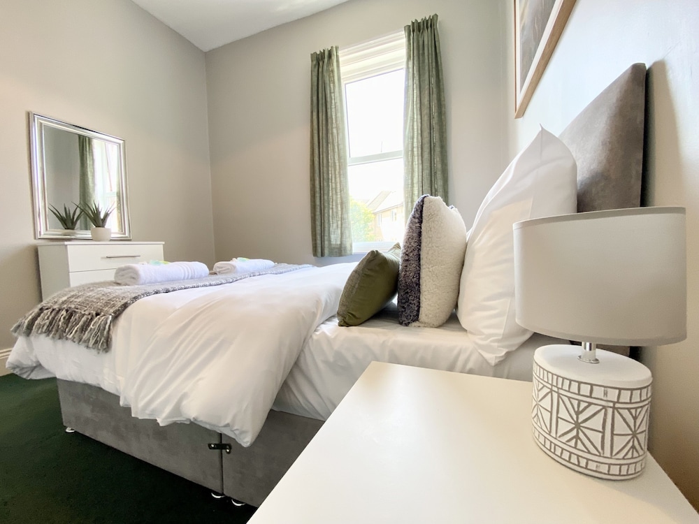 Image showcasing Spacious, Welcoming 3 Bedroom Coastal Retreat - Cullercoats | Vrbo