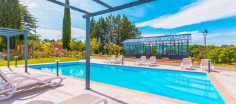 Villa La Pieve - Nine Bedroom Villa, Sleeps 20