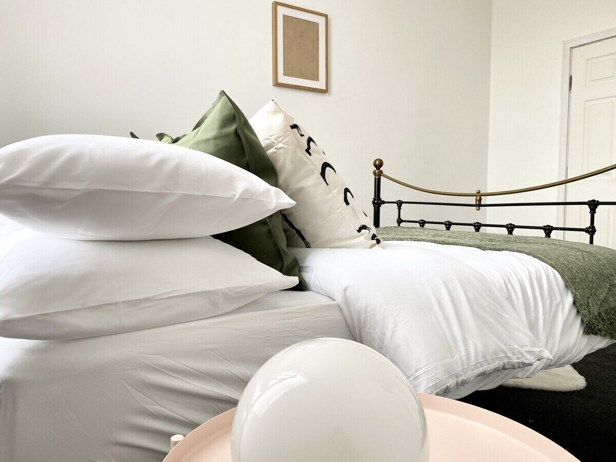 5 Schlafzimmer, Bügeleisen/Bügelbrett, Internetzugang, Bettwäsche