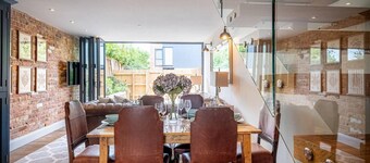 Contemporary Luxury Town House Cheltenham