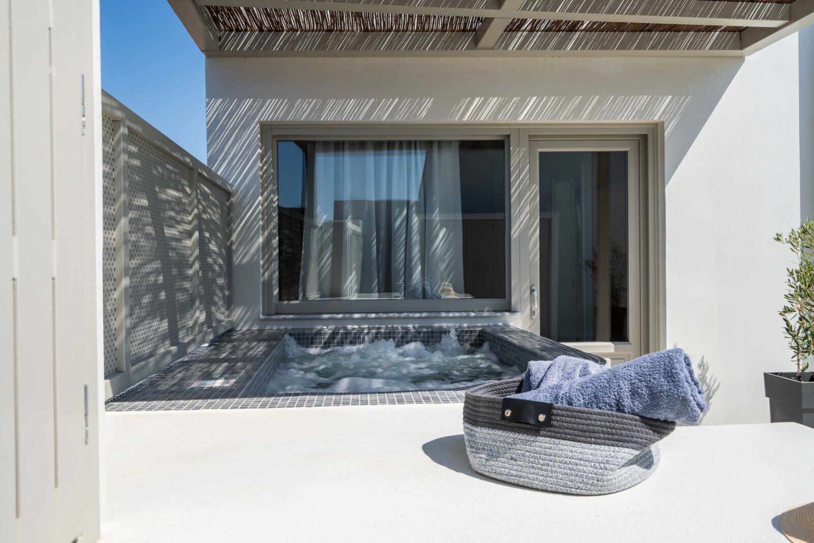 Basic Villa | In-room safe, soundproofing, free WiFi