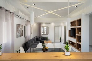 Classic Villa | Living area - Sea Serenity Villas with Private Jacuzzi (Santorini)