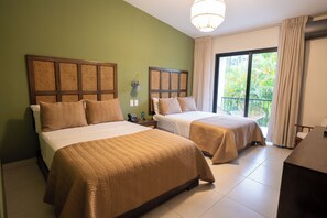 Deluxe Twin Room, 1 Bedroom | Premium bedding, down comforters, pillowtop beds, in-room safe