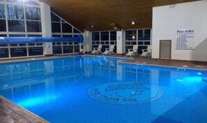 Pool - Jaw-dropping Lodge With Hot Tub on Lake Windermere (Troutbeck Bridge)