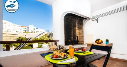 Seaview Escape with BBQ in Albufeira