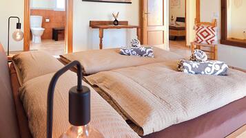 5 dormitorios, tabla de planchar con plancha, wifi gratis y ropa de cama