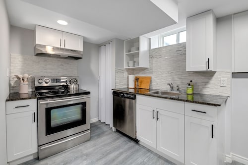 Cozy & Pet Friendly 2BR w/ parking, mins from highway.