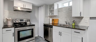 Cozy & Pet Friendly 2BR w/ parking, mins from highway.