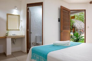 Schreibtisch, Bügeleisen/Bügelbrett, kostenloses WLAN