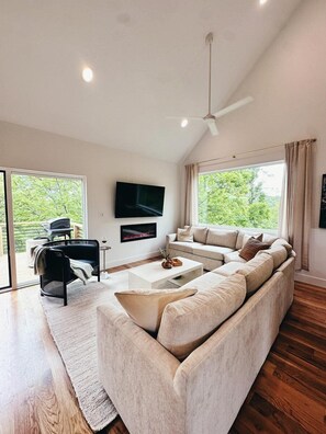 Fireplace, stereo