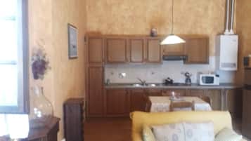 Condo phong cách cổ điển | Khu phòng khách