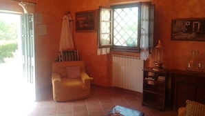 Classic Condo | Living area - Torre Prima 1 (San Gimignano)