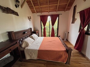 Comfort Cabin, Balcony, Mountain View | Down duvets, free WiFi, bed sheets - Rincón De Gaetano (Mogote de Bagaces)