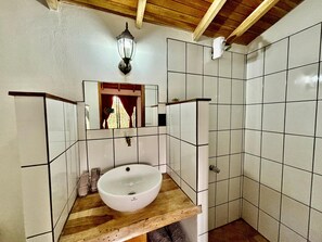 Baita Comfort | Bagno | Doccia, set di cortesia gratuito, asciugamani, sapone