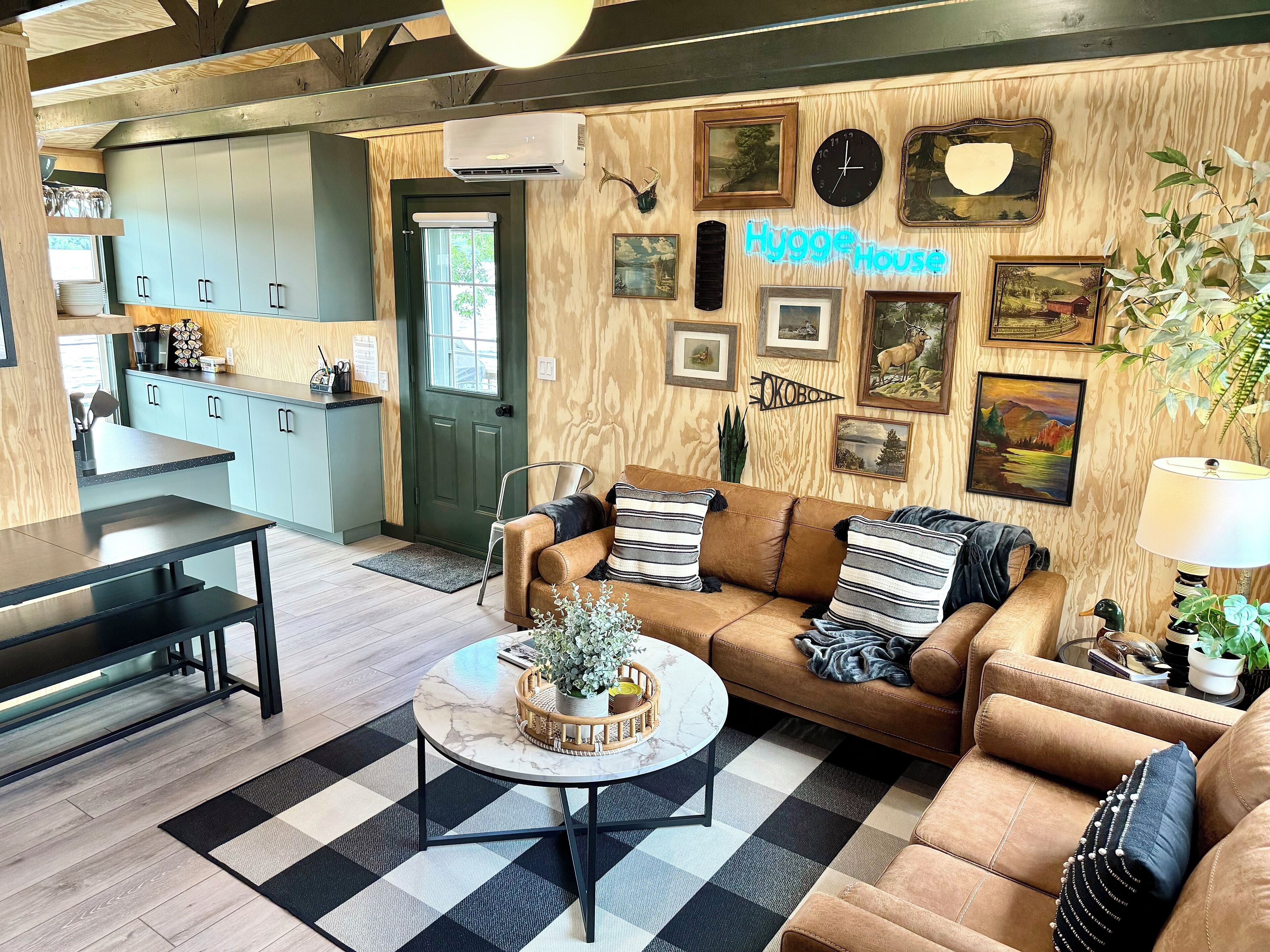 Welcome to Hygge House! -Dual Lake Access-