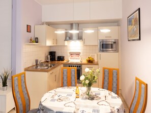 Køleskab, mikrobølgeovn, ovn, opvaskemaskine