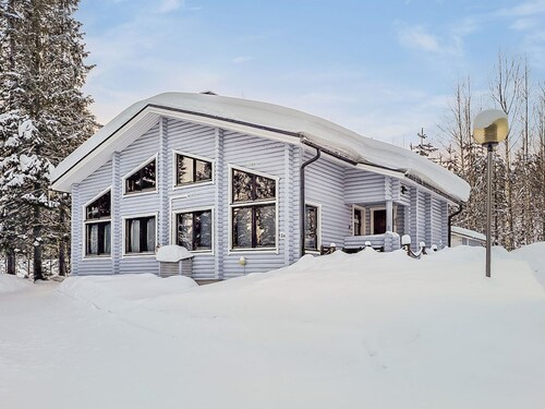 Kuusipirtti by Interhome