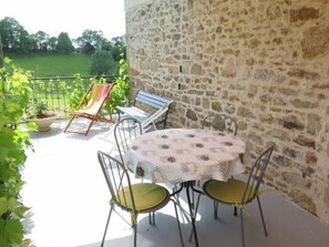 Outdoor dining - Rillettes by Interhome (Pompadour)