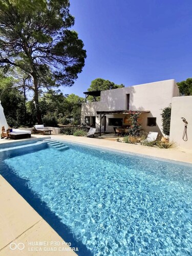 Villa Située à 800 m de la Plage Cala Sahona Idéale Pour les Familles ou Amis