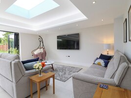 Cottage | Living area