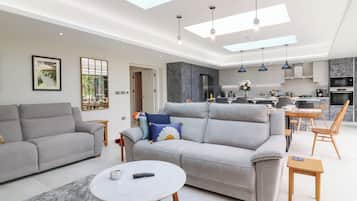 Cottage | Interior