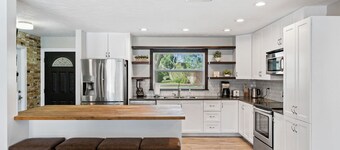 The Shiny Diamond in Sarasota. 10 minutes to SIESTA BEACH