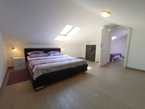 3 dormitorios, tabla de planchar con plancha, wifi y ropa de cama