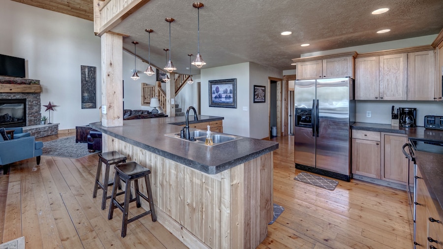 Blackmoon Chalet at Terry Peak