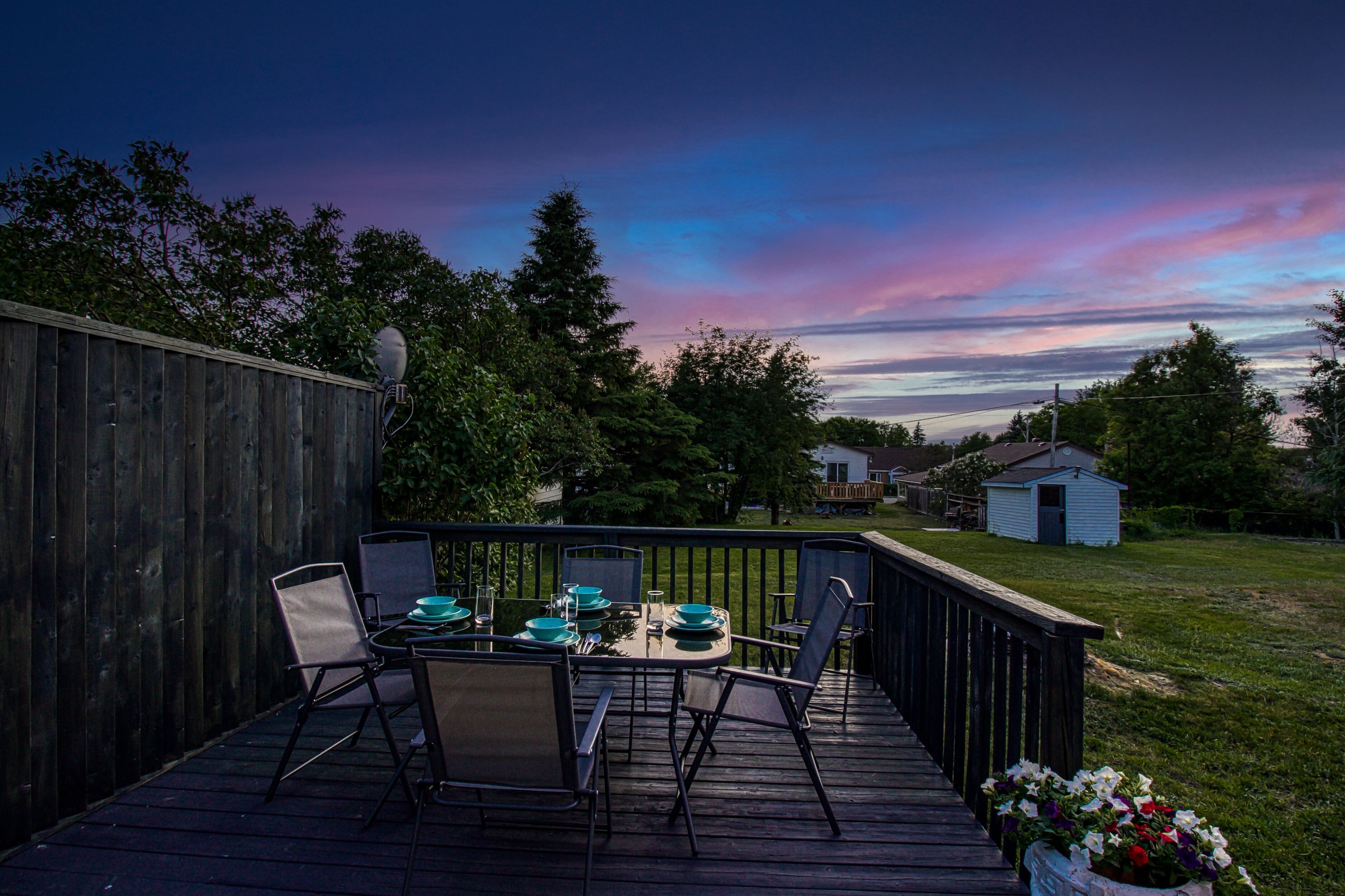 Outdoor dining