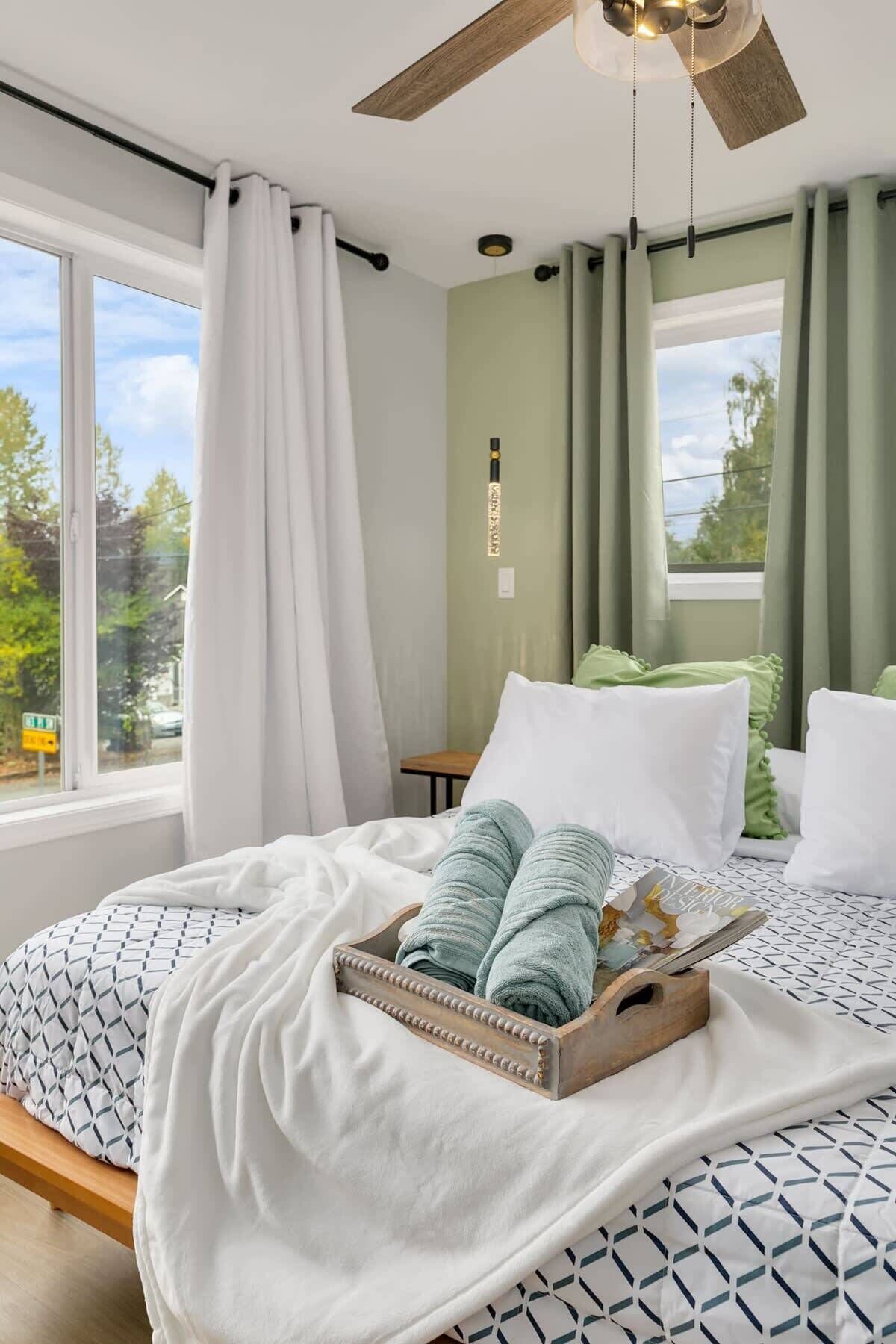 4 bedrooms, desk, iron/ironing board, WiFi