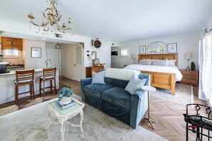 1 Schlafzimmer, Schreibtisch, Bügeleisen/Bügelbrett, kostenloses WLAN