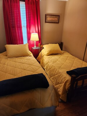 3 Schlafzimmer, Bügeleisen/Bügelbrett, kostenloses WLAN, Bettwäsche