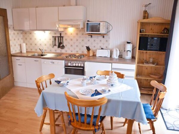 Køleskab, mikrobølgeovn, ovn, opvaskemaskine