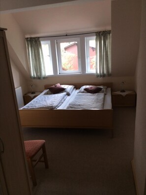 2 bedrooms, bed sheets
