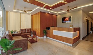 Reception - Treebo Amigos Residency Cochin Airport Hotel (Aluva)