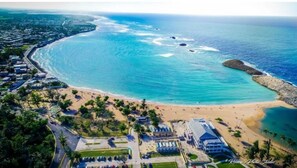 Na praia, toalhas de praia 
