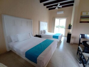 Bed sheets - Hc Hotel Canarios Resort & Spa (Cuernavaca)