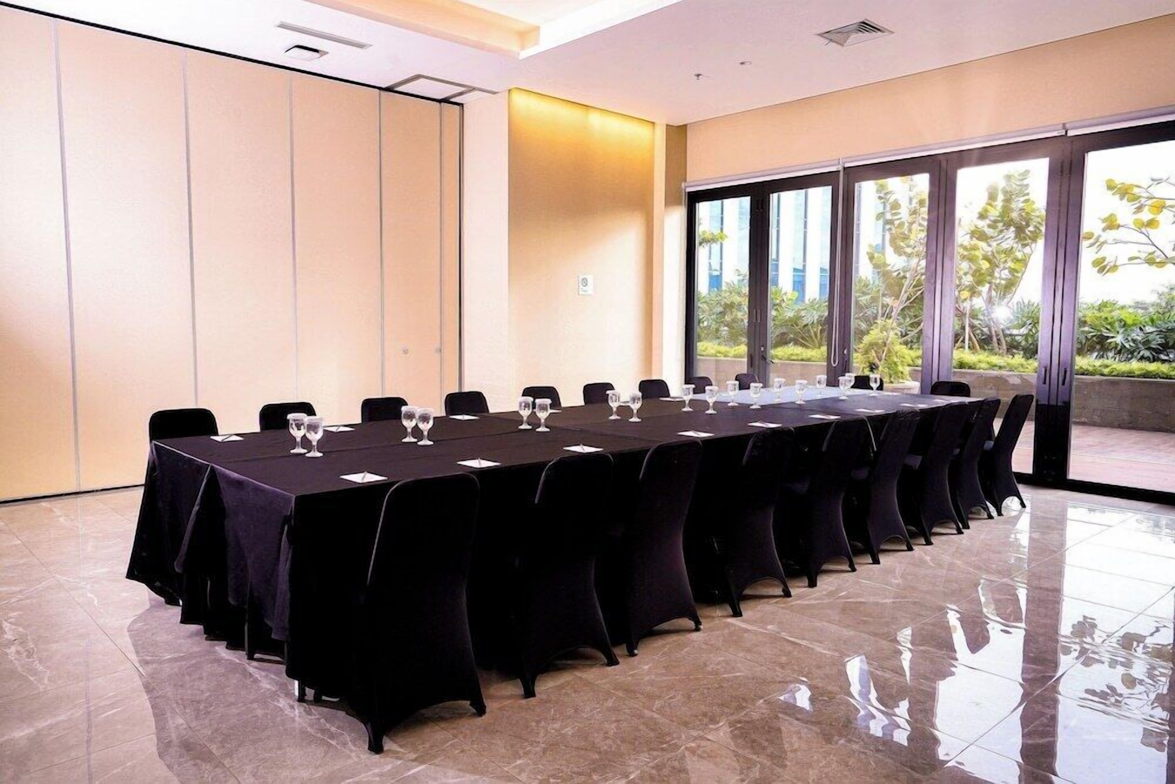 Meeting facility