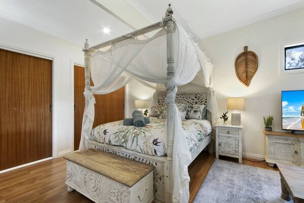 1 bedroom, iron/ironing board, Internet, bed sheets