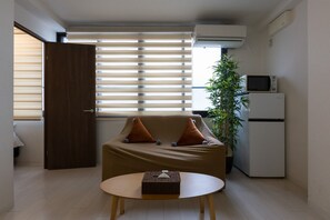 City Apartment | Living area - Yoneyama 3F (Osaka)