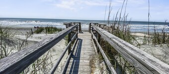 Charming Oceanfront Escape: Private Boardwalk, Sun Porch, Beach Gear