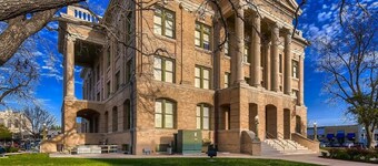 Mid Century Cozy & Quiet Home-Walk to the Square!