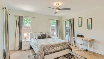 2 bedrooms, iron/ironing board, WiFi, bed sheets