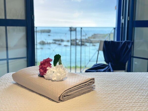 2 slaapkamers, een strijkplank/strijkijzer, gratis wifi, beddengoed