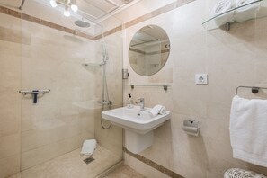 Shower, hair dryer, towels, toilet paper - Los Olivos (Javea / Xàbia)