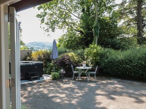 Property grounds - Nuthatch (Honiton)