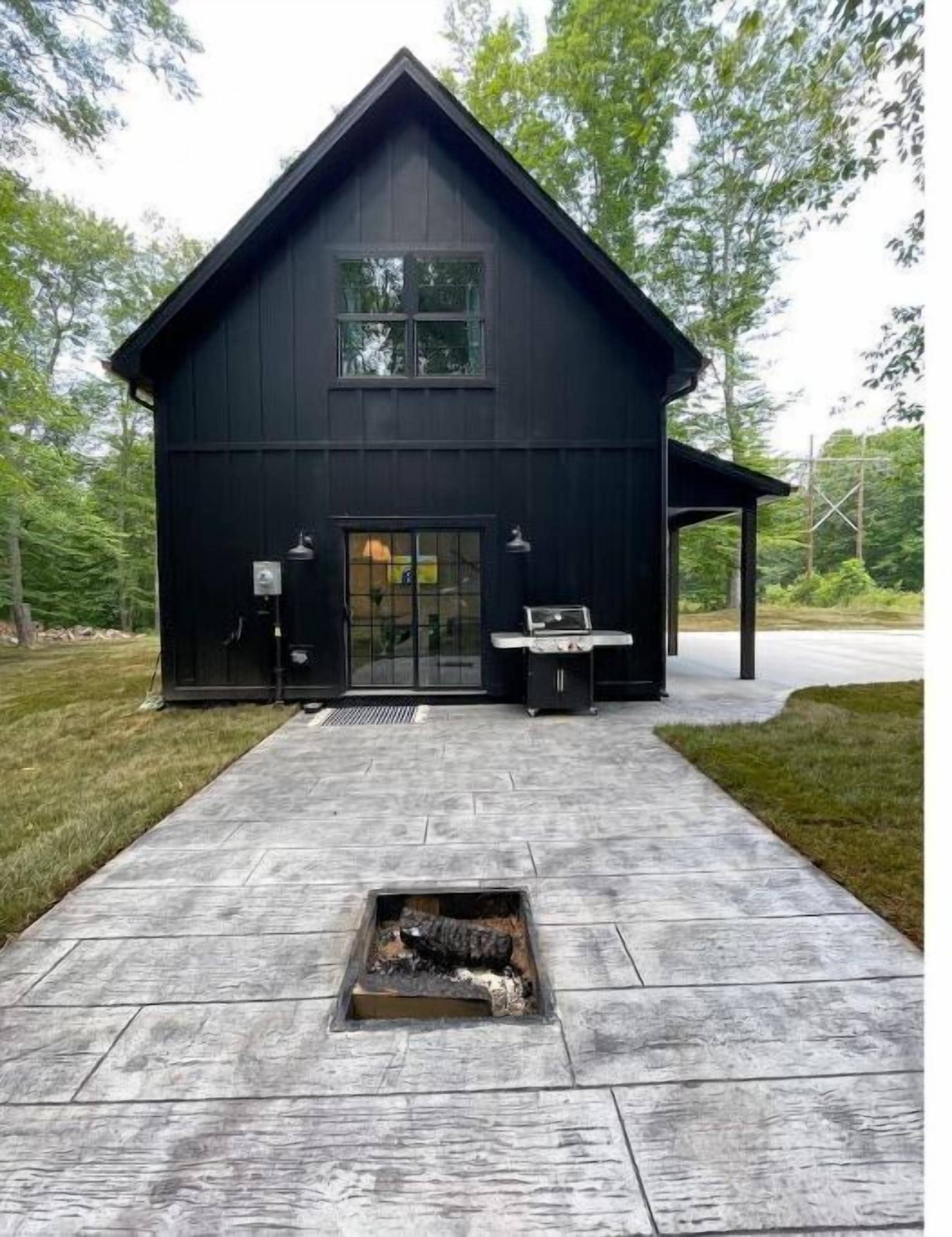 Modern Home in Russell Springs