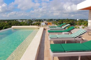Outdoor pool - Gama 09 Apartments (Tulum)