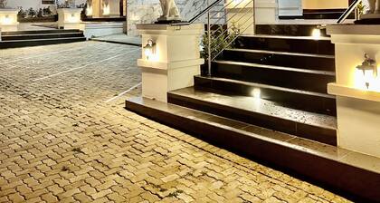 435 on vale boutique aparthotel